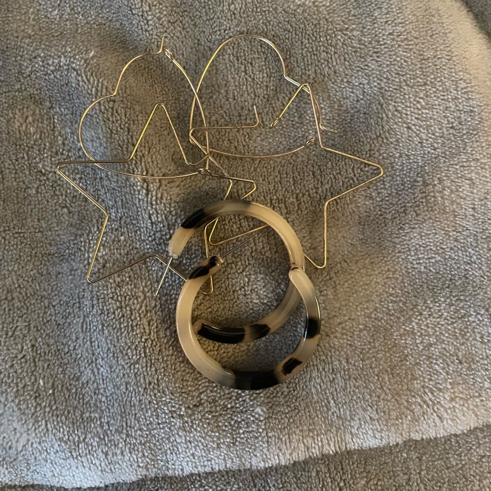 jewrley bundle box 
everything comes together